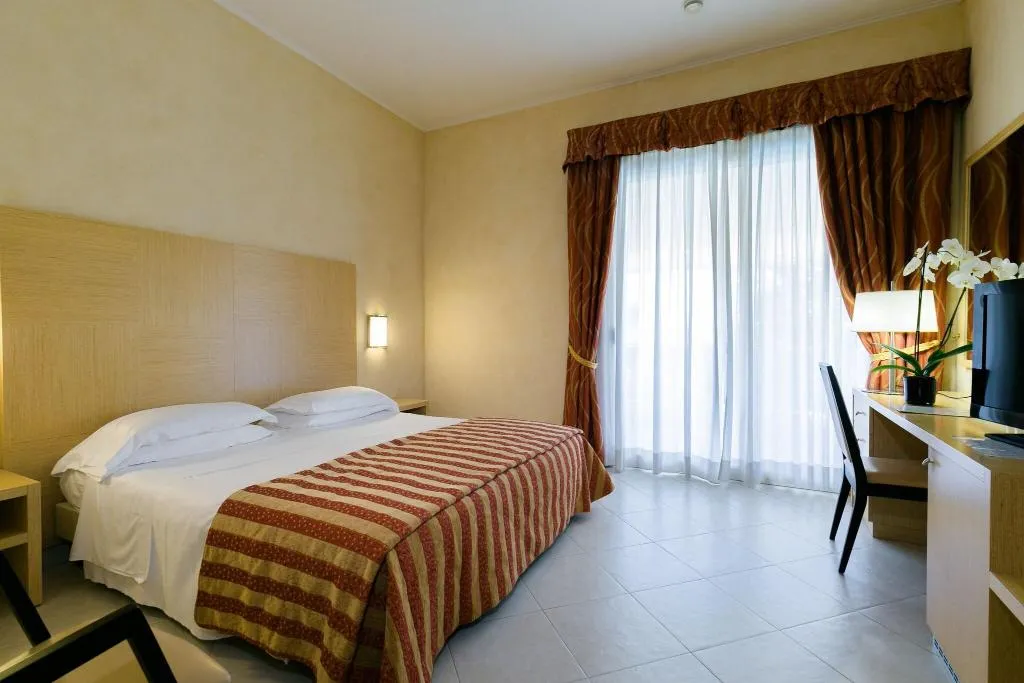 DOUBLE GARDEN VIEW Room, Hotel Continental Wellness & Spa, Milan