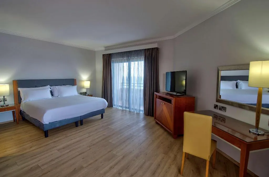 Room, Radisson Blu Resort, Malta St. Julians, Malta