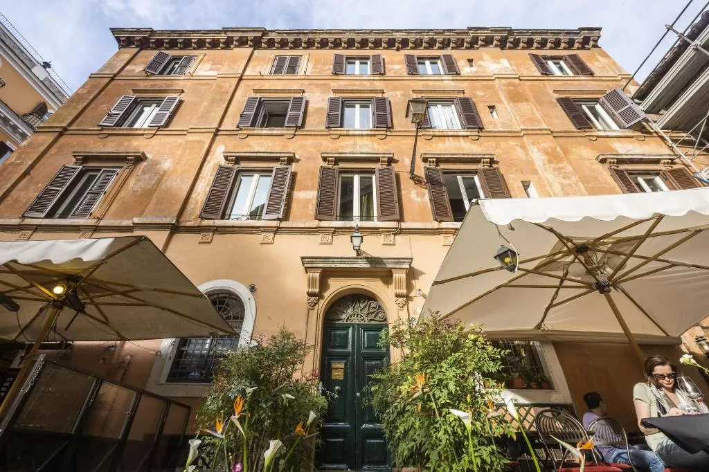 General view, Casa de' Fiori Biscione, Rome