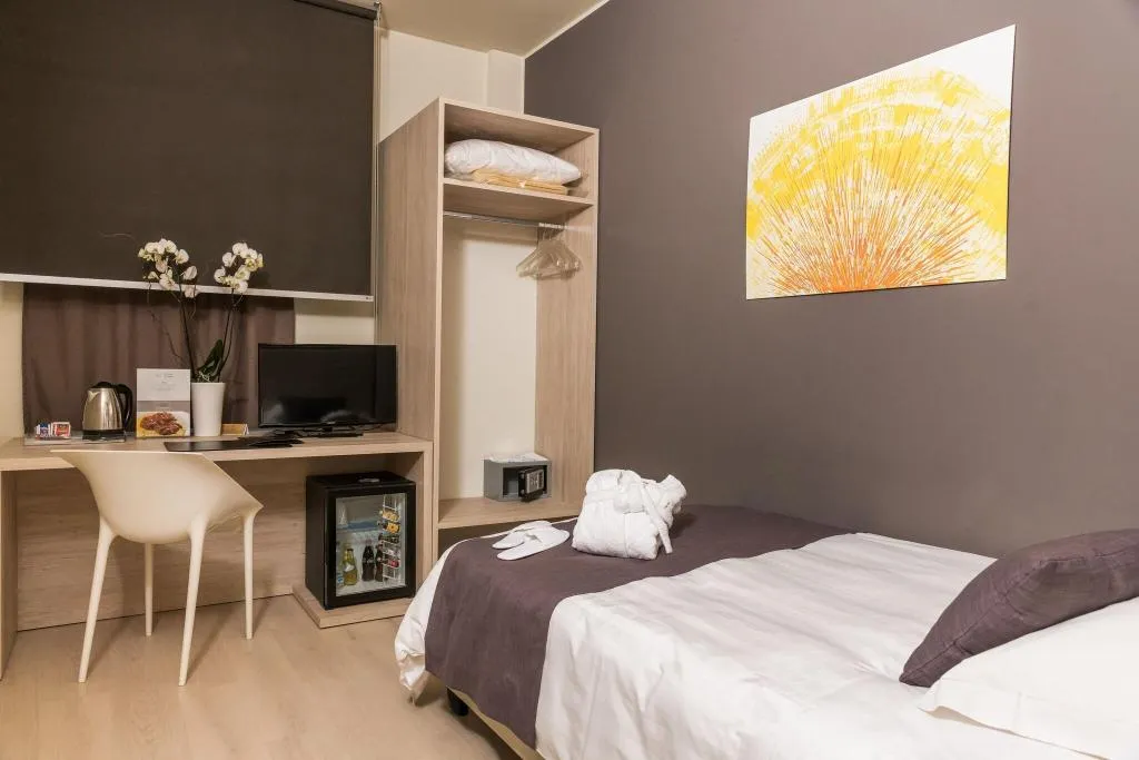 SINGLE SUPERIOR Room, Helios Hotel and Restaurant, Milan