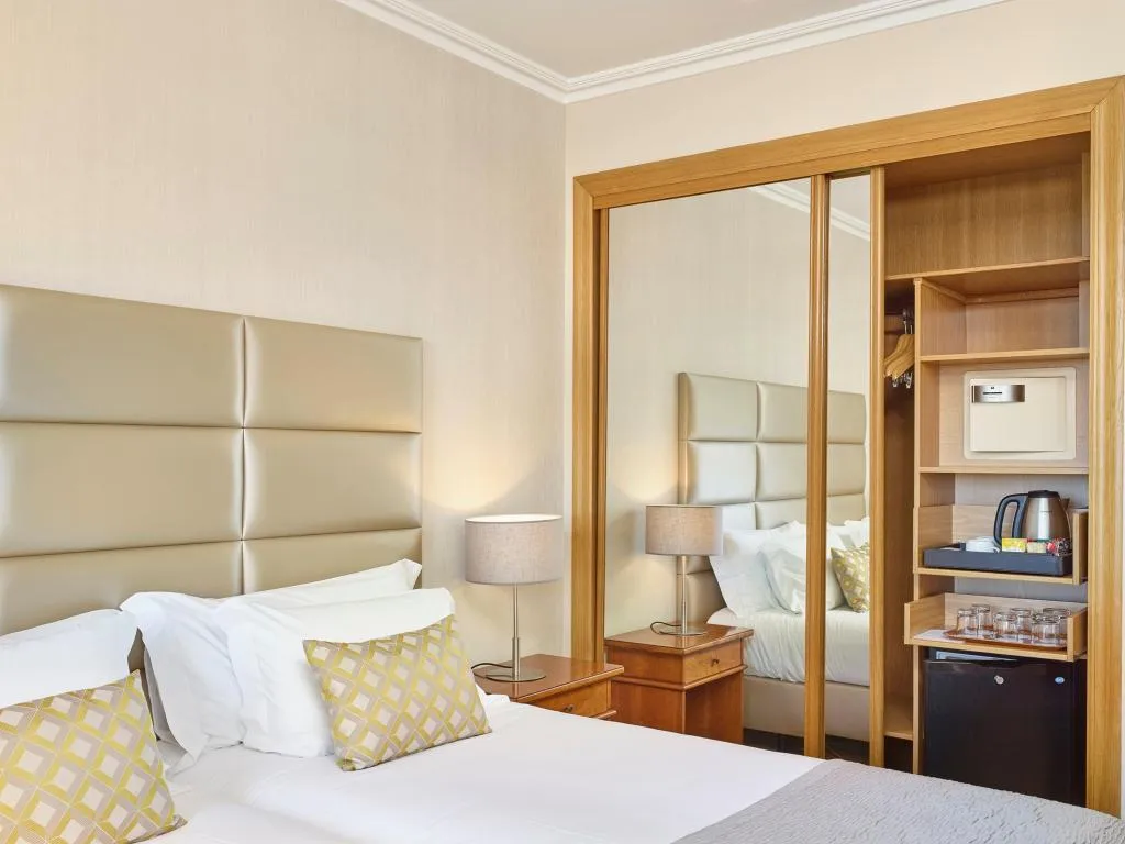 Double or Twin SIDE SEA VIEW Room, Ria Park Hotel and Spa, Algarve