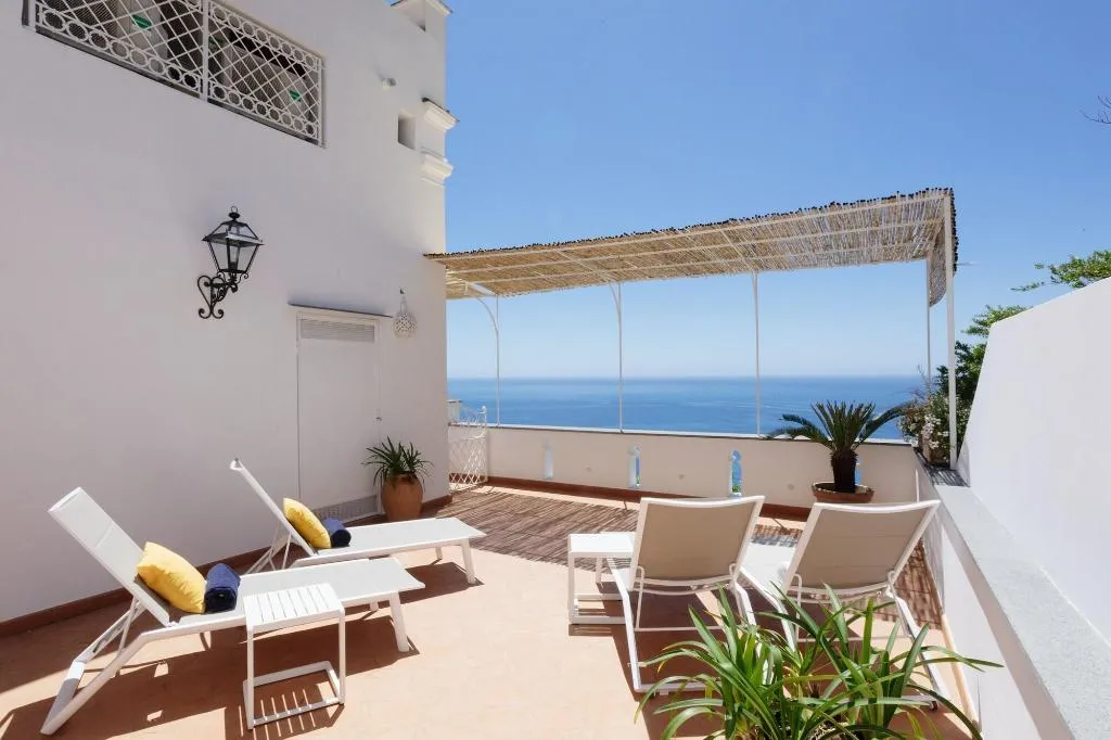 Room, La Bizantina, Naples