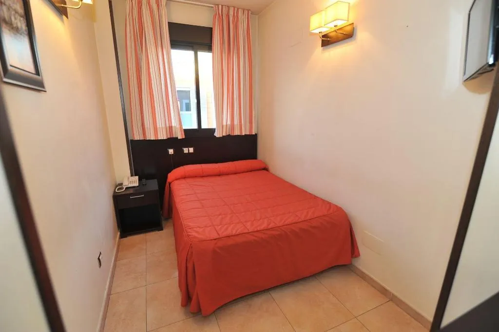 Room, Hostal Goyma Iii, Madrid
