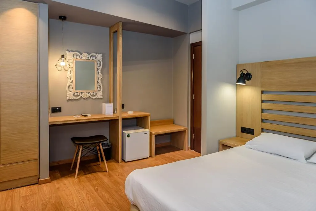 SINGLE SEA VIEW Room, Agamemnon Hotel, Kalamata