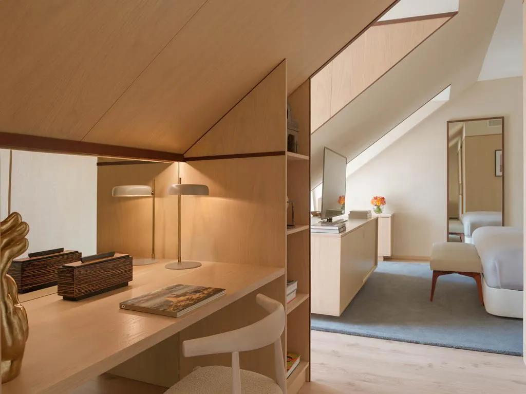 JUNIOR SUITE WITH DOUBLE BED Room, The One Palacio Da Anunciada, Lisbon