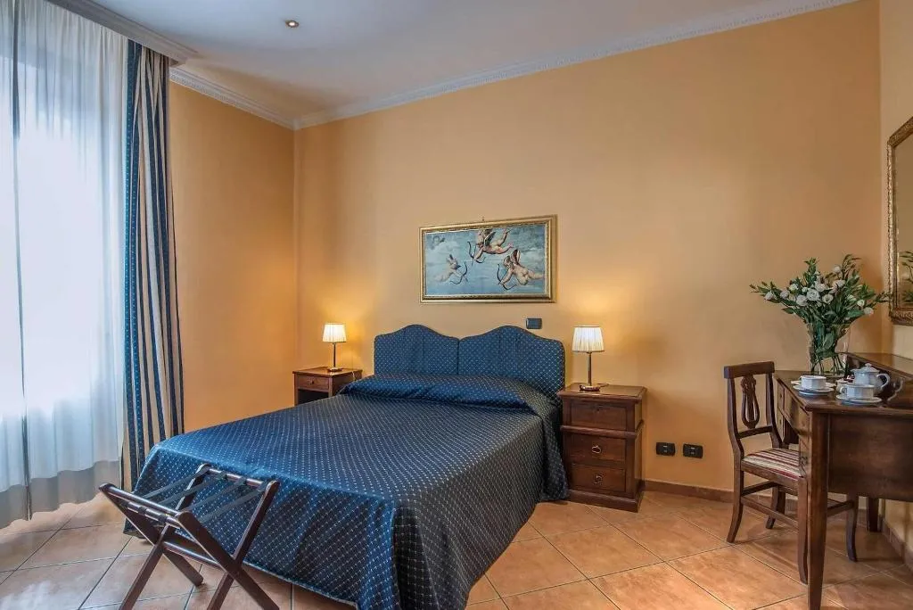Room, Hotel Caracciolo, Naples