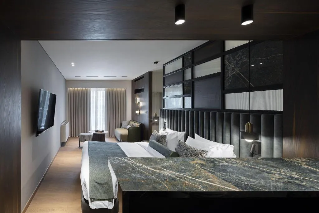 SUITE KING BED WITH JACUZZI Room, Stanley, Athens