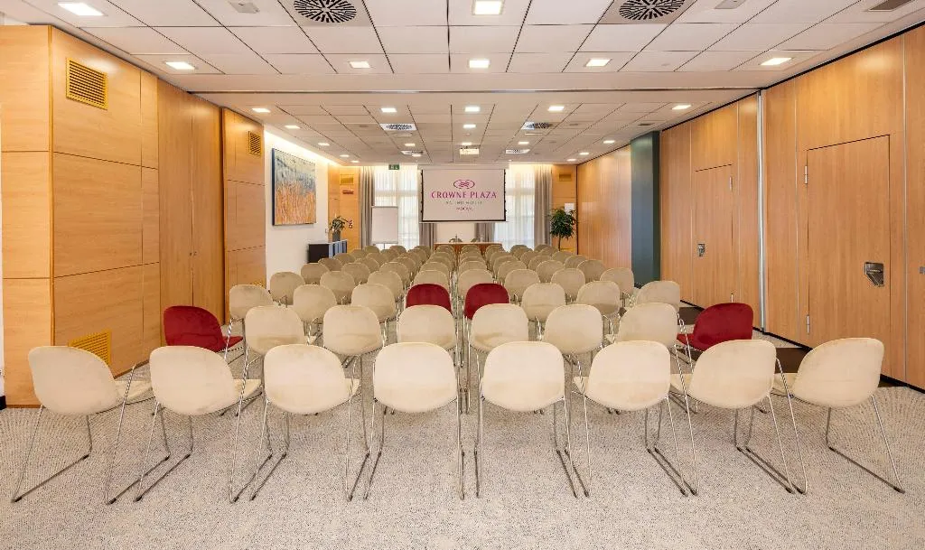 Conferences, Crowne Plaza Padova, Venice