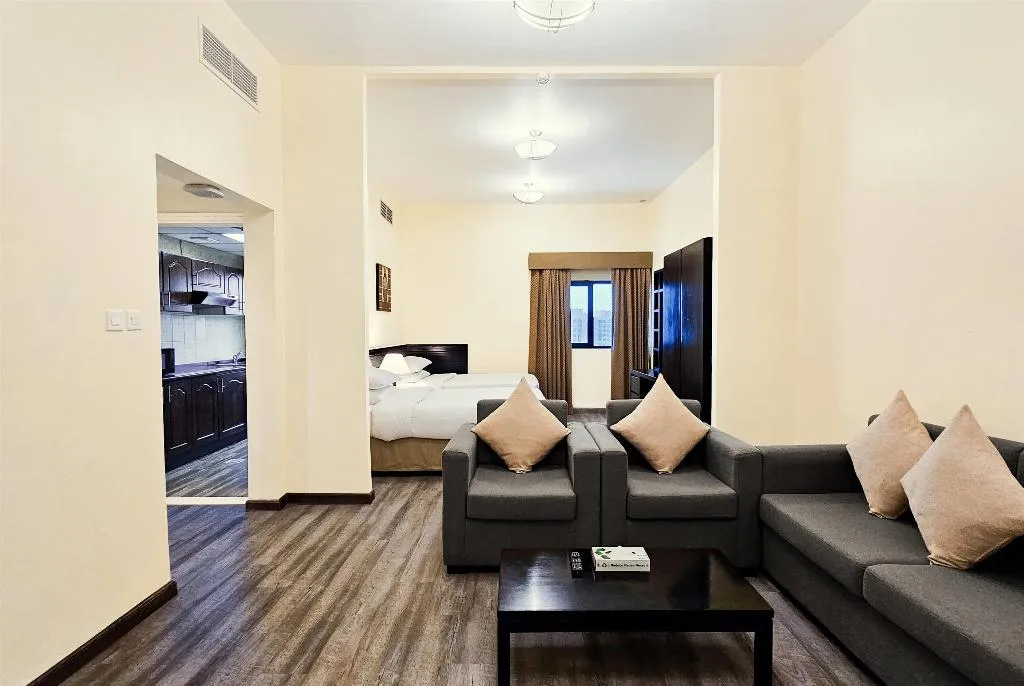 STUDIO STANDARD Room, Ramada Hotel & Suite Ajman, Dubai