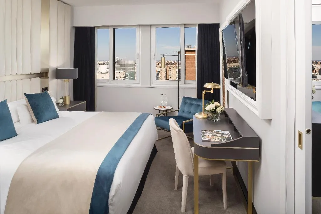 JUNIOR SUITE STANDARD Room, Melia Castilla, Madrid