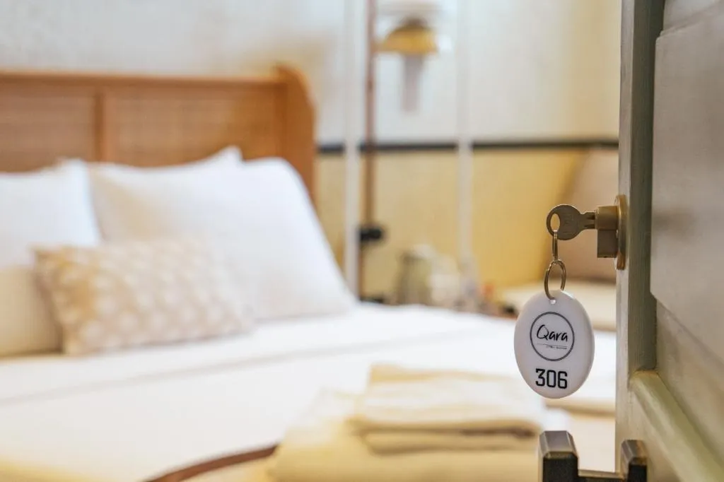 TRIPLE TWO BEDS Room, Qara Otel, Izmir