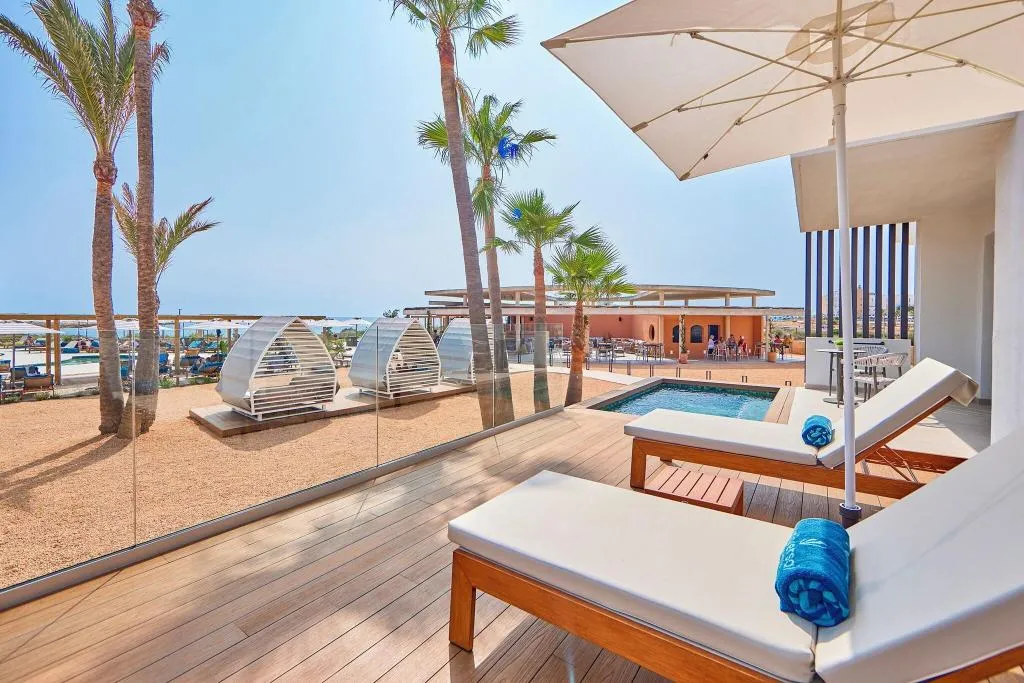 SUITE SEA VIEW WITH PRIVATE POOL Room, Universal Gran Leon and Spa, Majorca