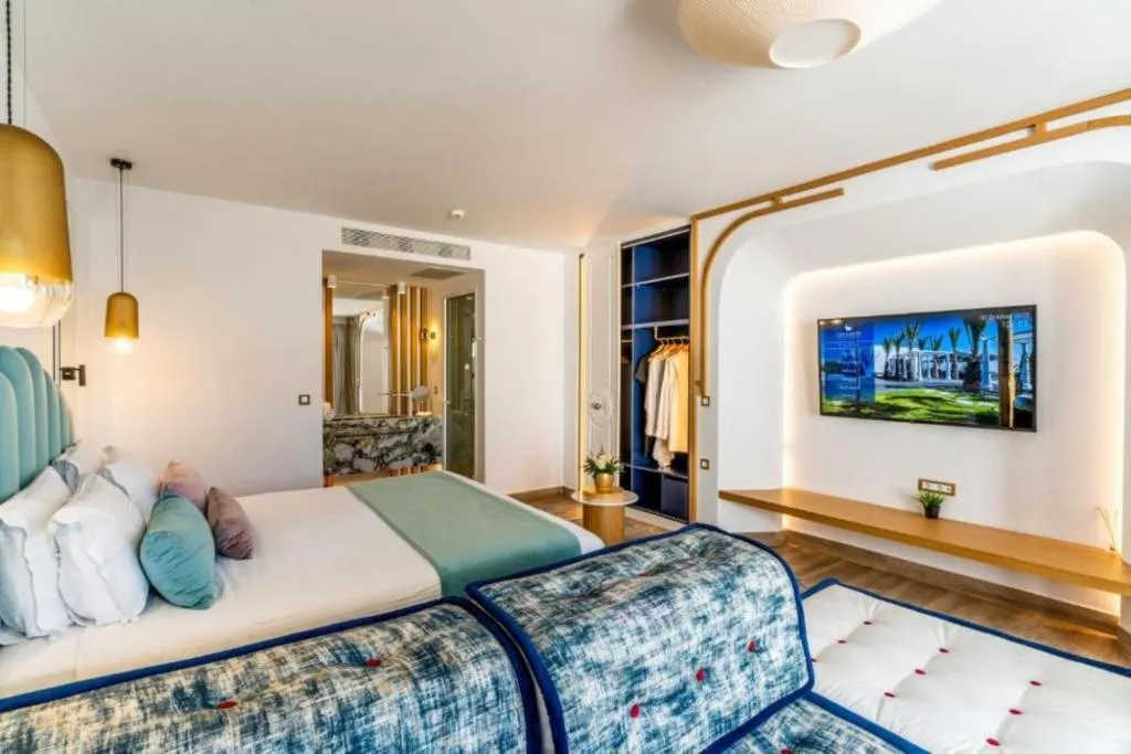 JUNIOR SUITE WITH DOUBLE BED Room, Cresanto Luxury Suites Santorini, Santorini