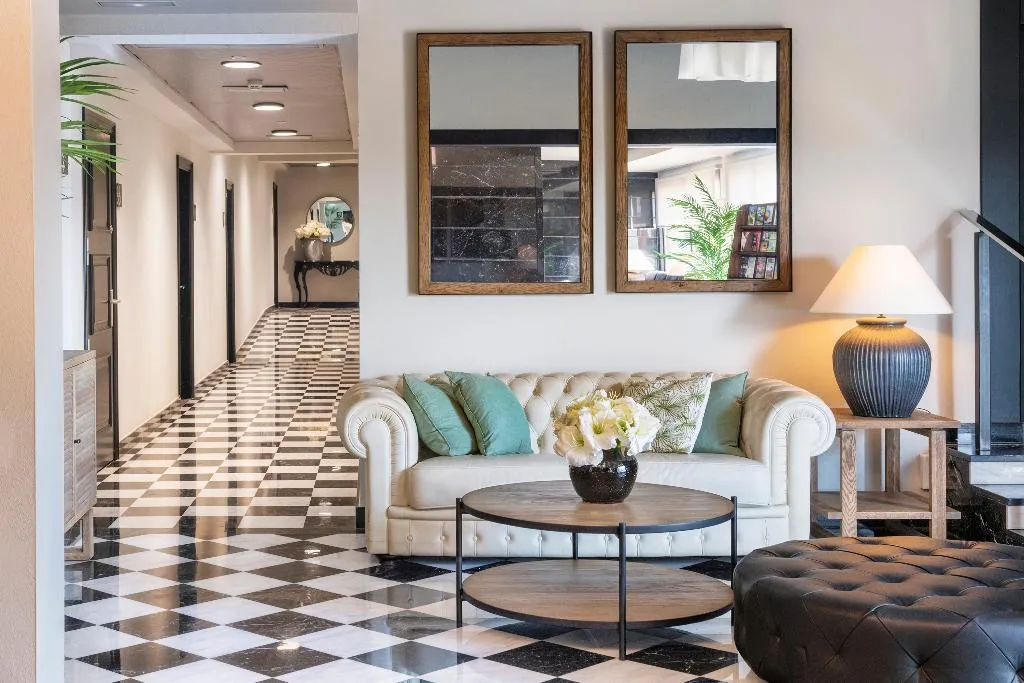 Lobby, Salles Hotel Aeroport de Girona, Costa Brava