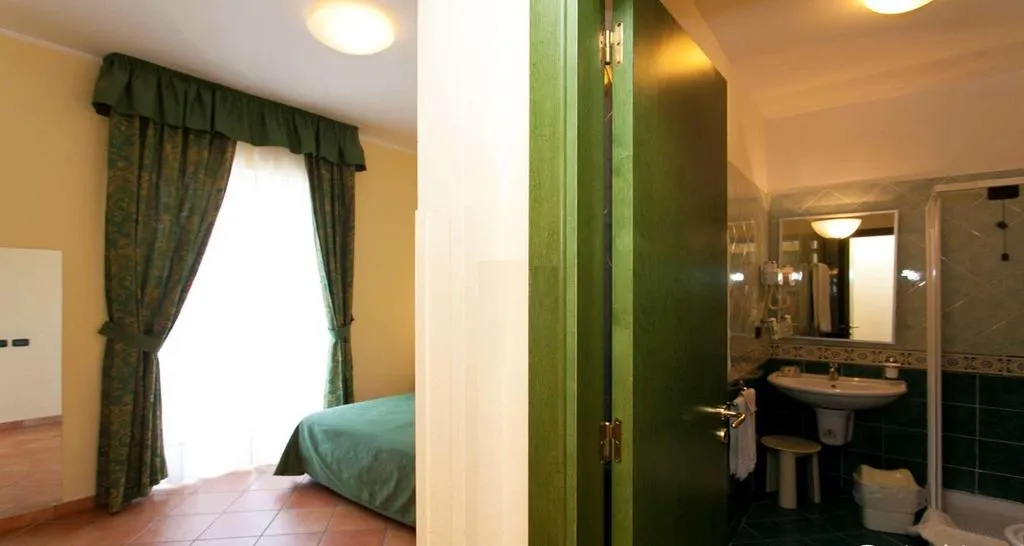 Room, Best Western Hotel La Conchiglia, Naples