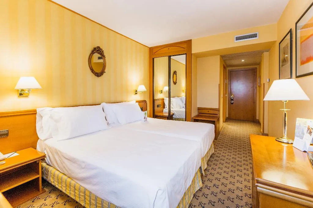 TRIPLE STANDARD Room, Alda Río Tormes, Madrid