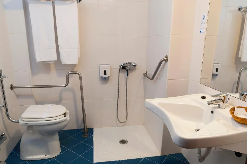 Double or Twin STANDARD Room, Nelas Parc, Porto