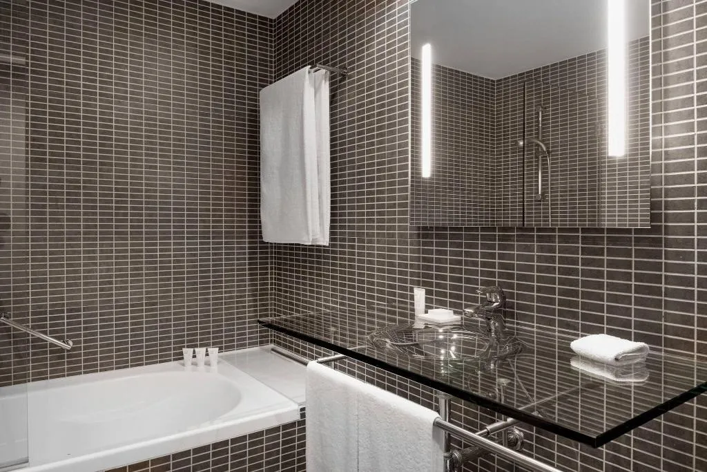 DOUBLE GARDEN VIEW KING BED Room, AC Gava Mar, Barcelona