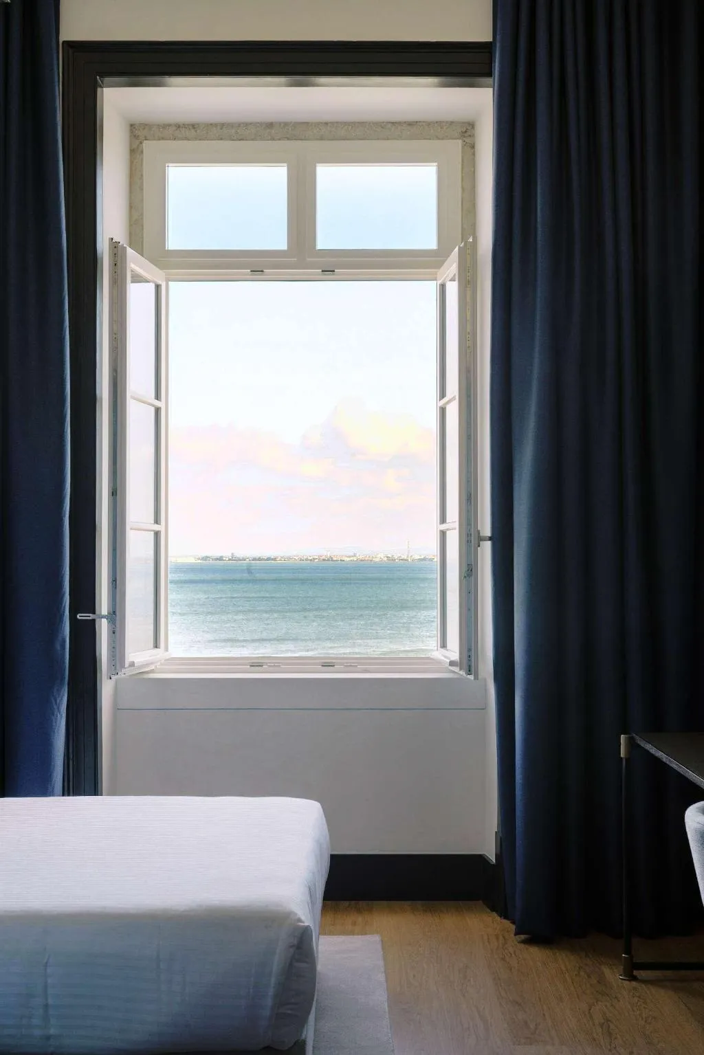 SINGLE ECONOMY Room, The Editory Riverside Santa Apolonia Hotel, Lisbon