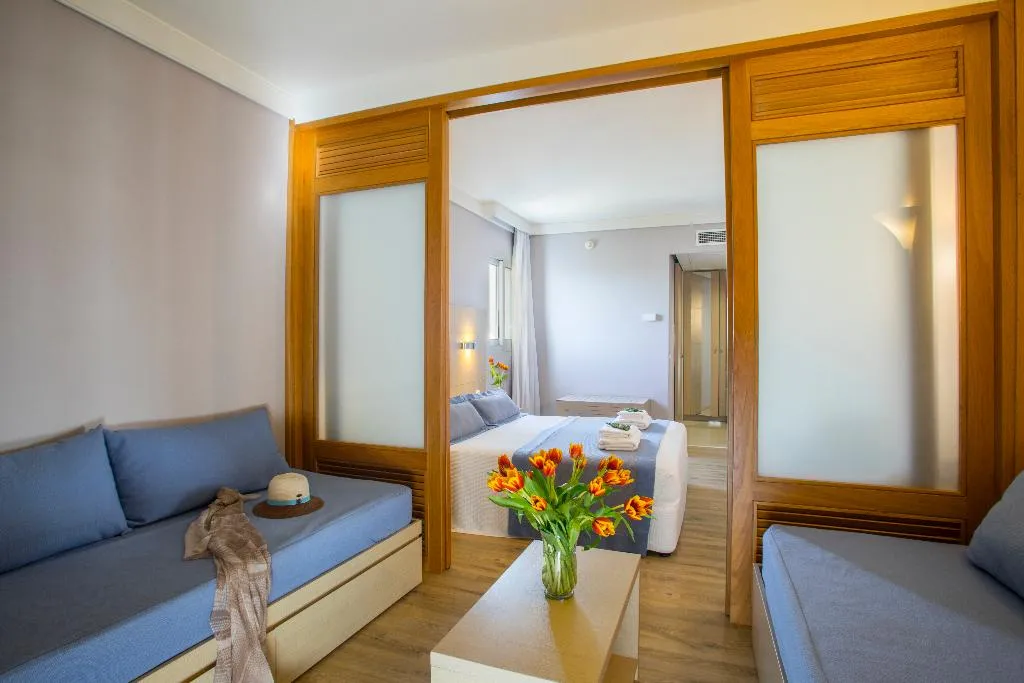 FAMILY ROOM SEA VIEW Room, Louis Ledra Beach, Cyprus