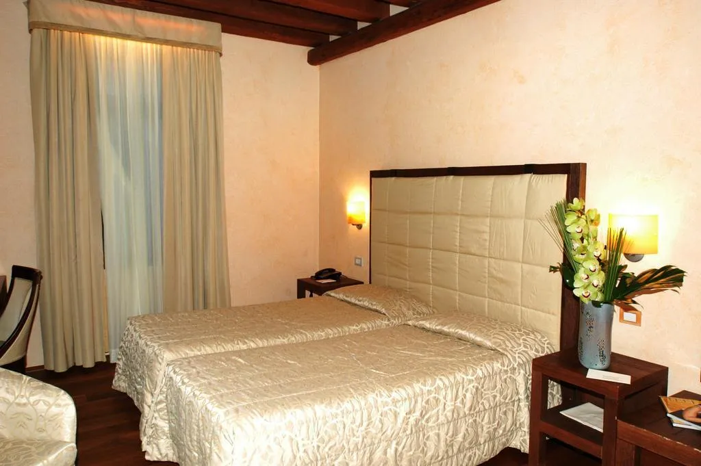Double or Twin STANDARD Room, Palazzo Selvadego, Venice