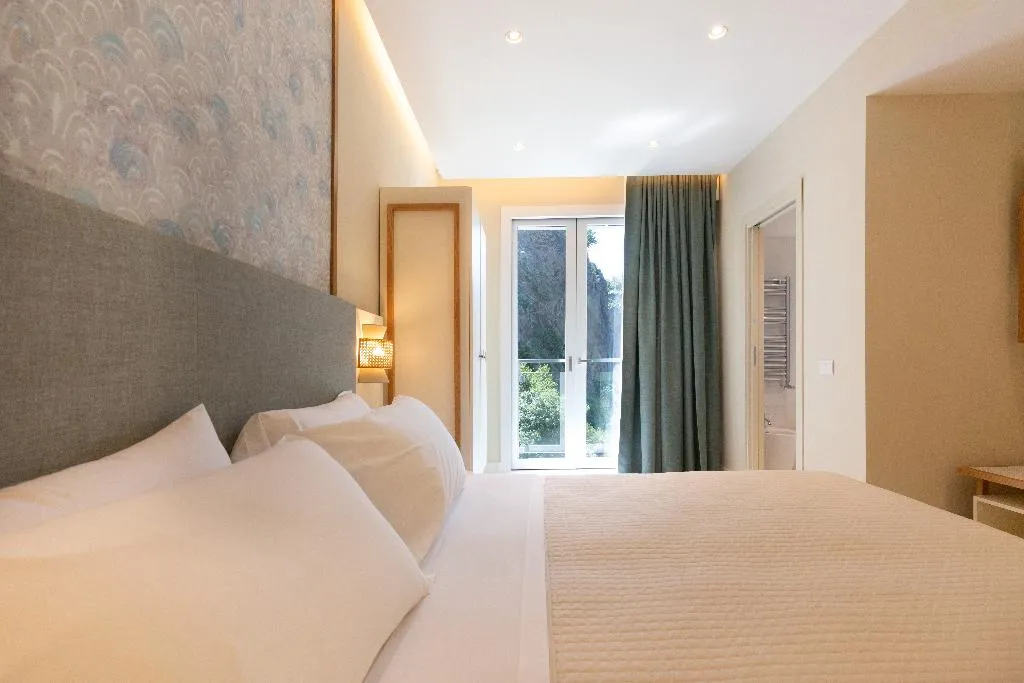Room ONE BEDROOM ONE BATHROOM Room, Giosue' a Mare, Naples
