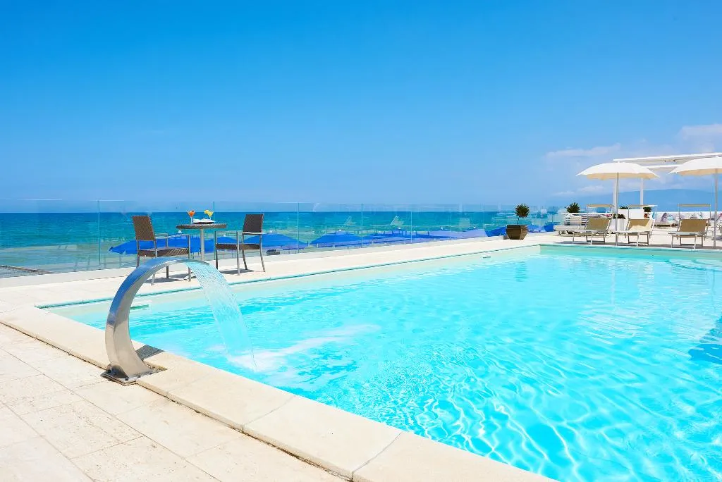 Pool, La Battigia, Palermo