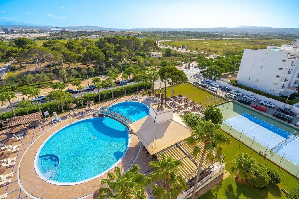 Pool, THB El Cid, Majorca