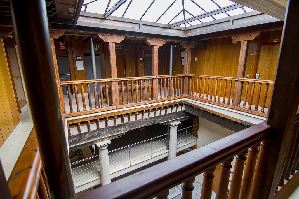 Lobby, Santa Isabel, Madrid