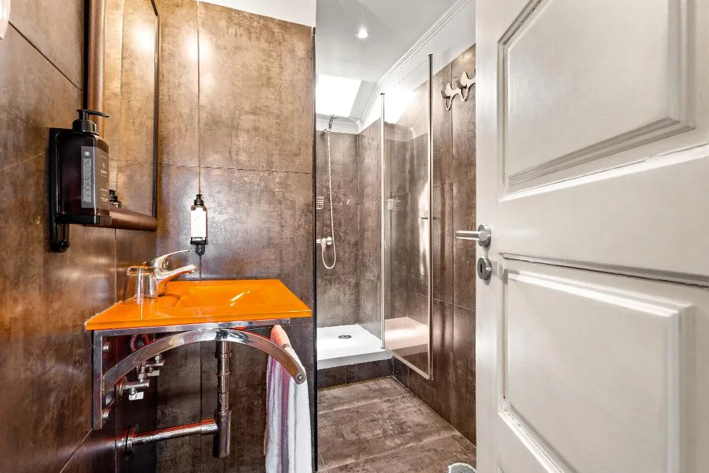 APARTMENT CAPACITY 2 ONE BEDROOM Room, Casa do Patio by Shiadu, Lisbon