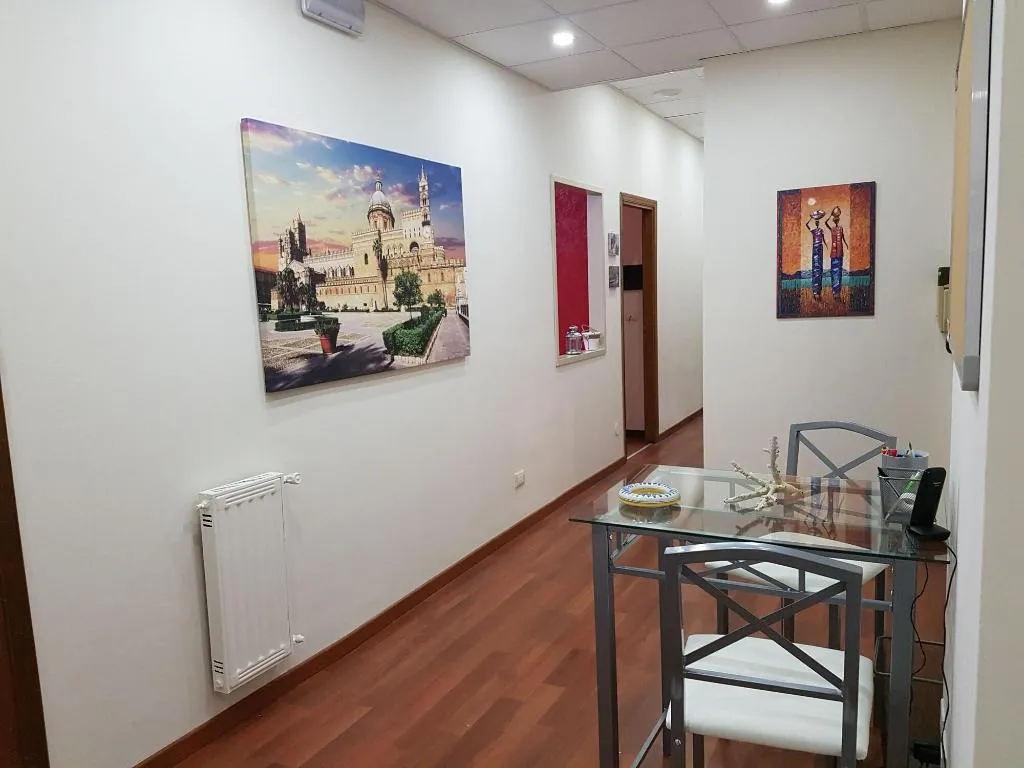 Lobby, Vista Sul Porto, Palermo