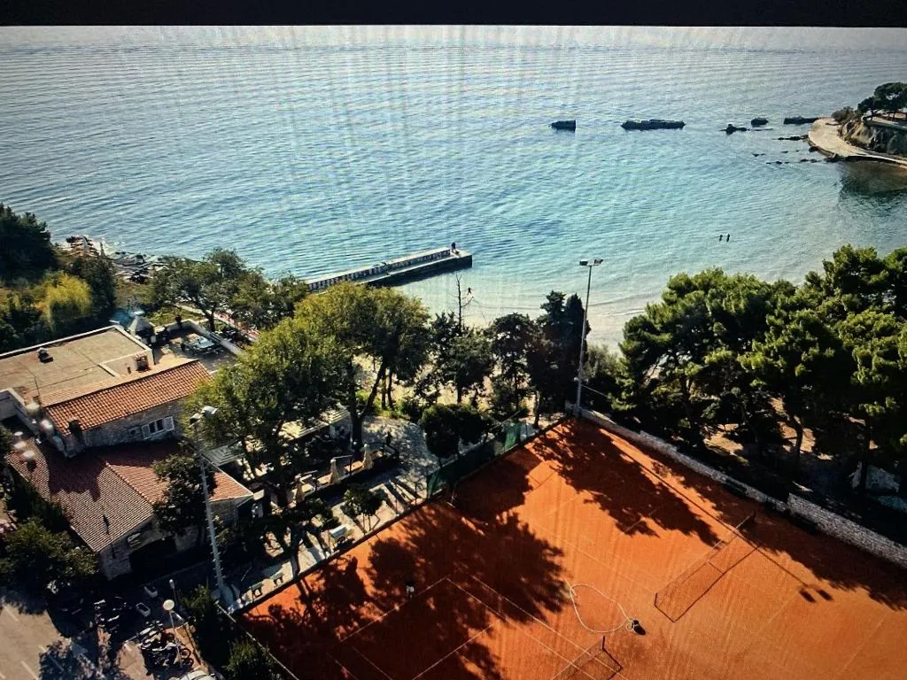Sports and Entertainment, Dream Luxury Rooms, Split