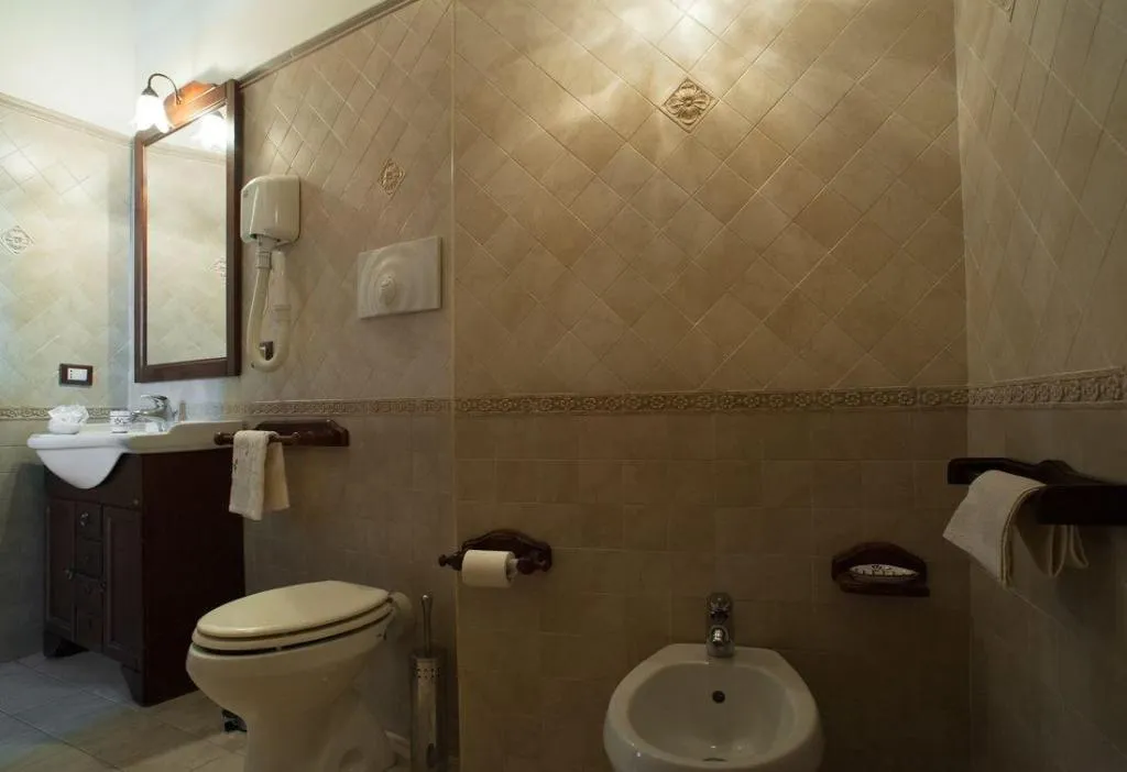 Room, B&B La Nave, Naples