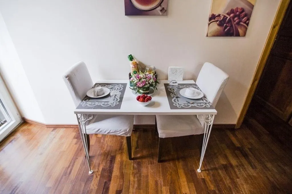 Room, Pettinary Village, Rome