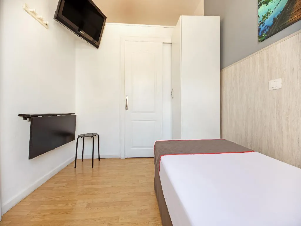 SINGLE STANDARD Room, OYO Bora Bora The Hotel, Gran Canaria