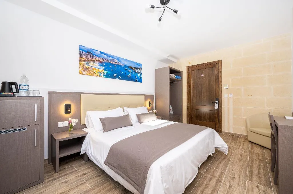 DOUBLE Accessible Room, C4 Retreats Gozo, Gozo