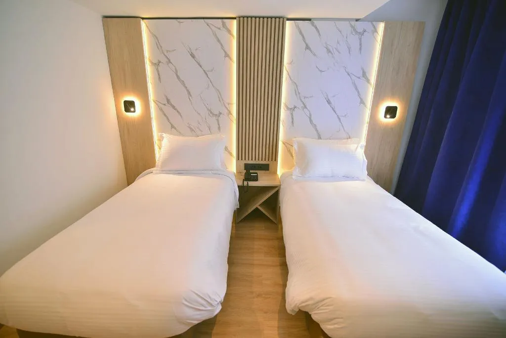 Room, Rihab Rabat, Rabat