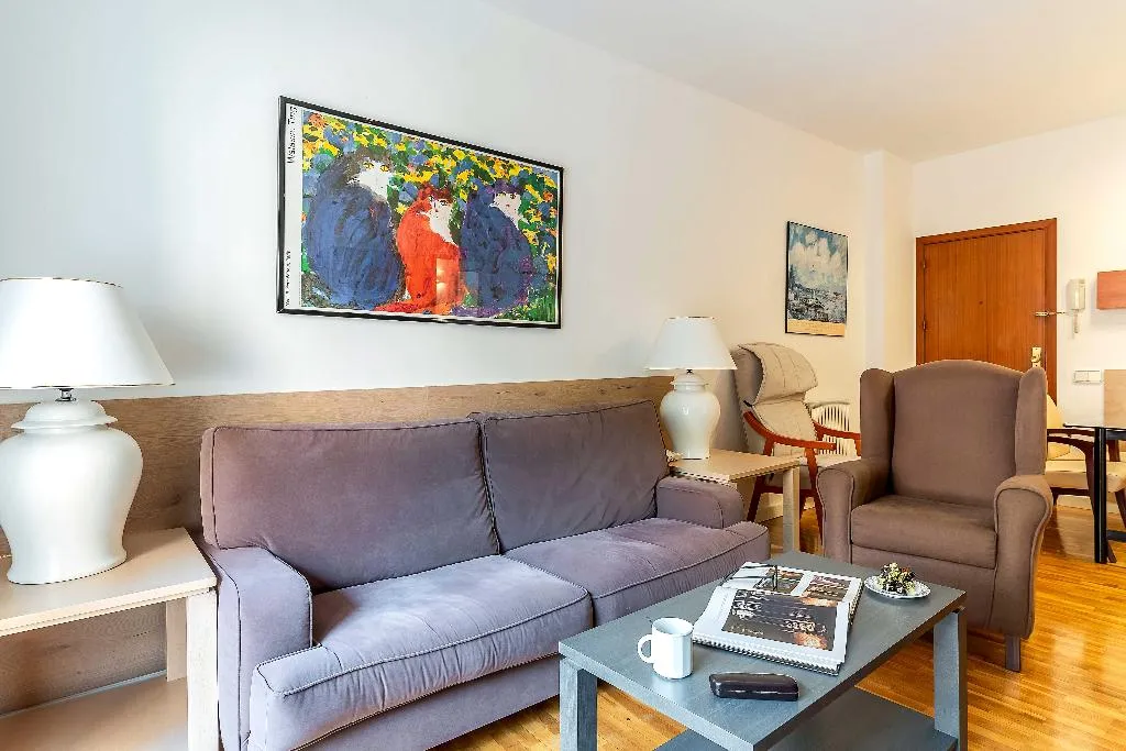 APARTMENT CAPACITY 4 Room, Aparthotel Bertran, Barcelona
