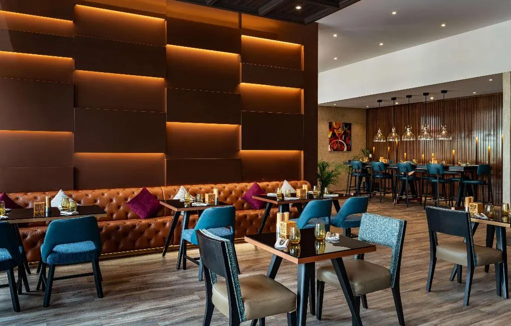Restaurant, Radisson Dubai Damac Hills, Dubai