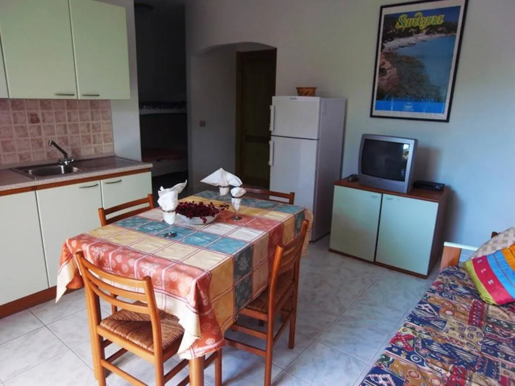 APARTMENT CAPACITY 4 Room, Residenza sul Mare, Cagliari