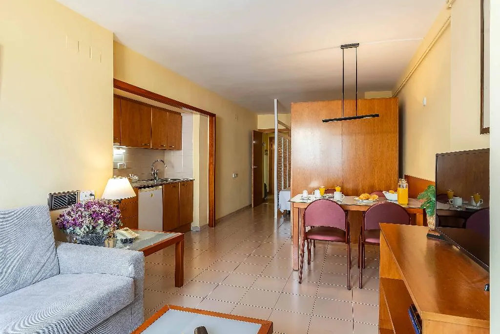 APARTMENT CAPACITY 2 Room, Aparthotel Bertran, Barcelona