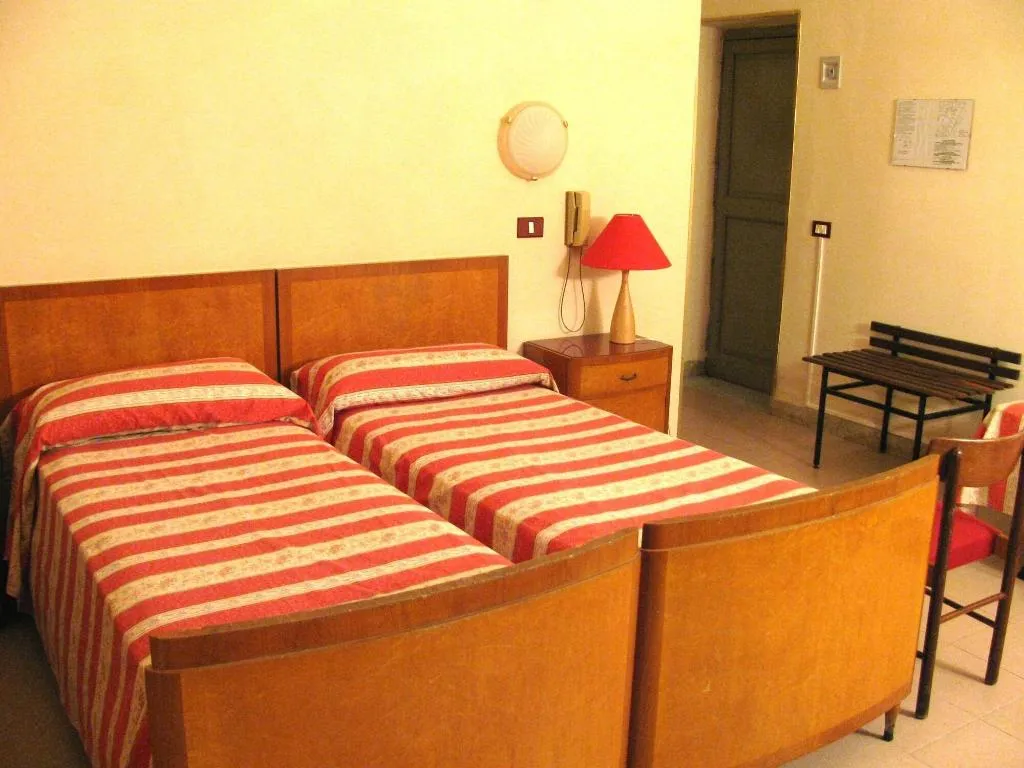 Room, Bed And Breakfast Le Palme, Catania
