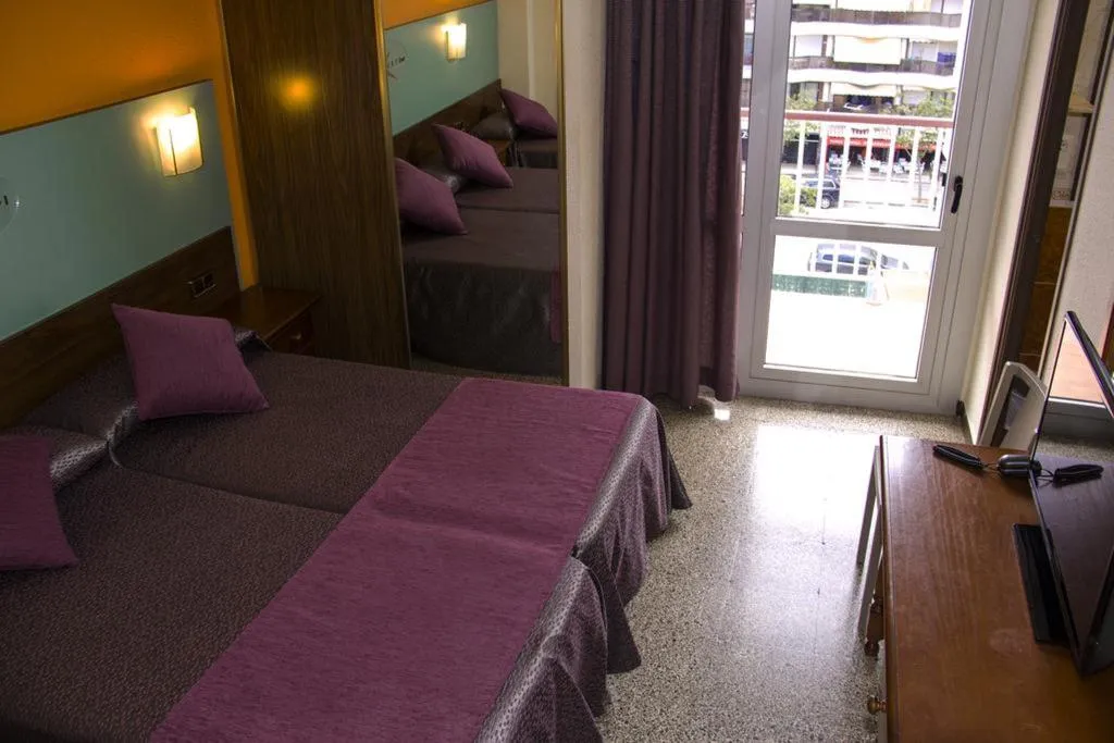 TRIPLE STANDARD Room, Papi, Costa Brava