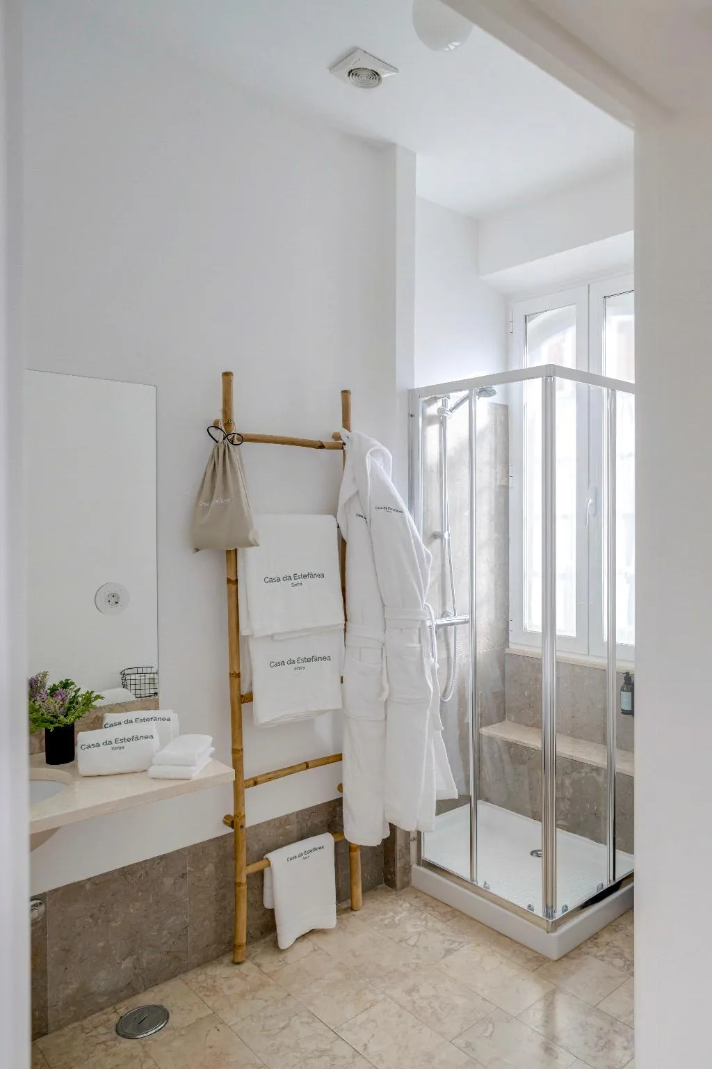 Double or Twin COMFORT Room, Casa da Estefanea, Lisbon