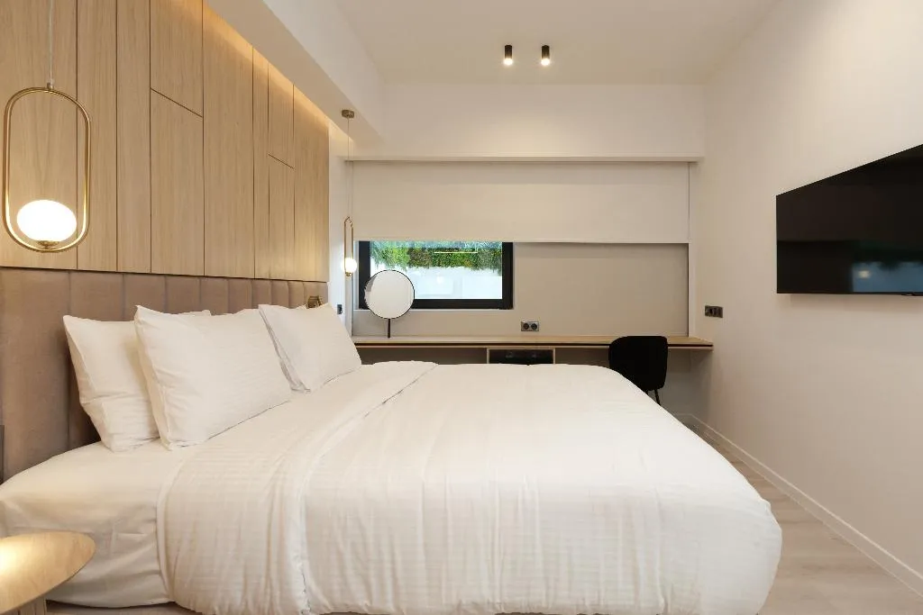 FAMILY ROOM QUEEN SIZE BED Room, Hilton Garden Inn Athens Syggrou Avenue, Athens