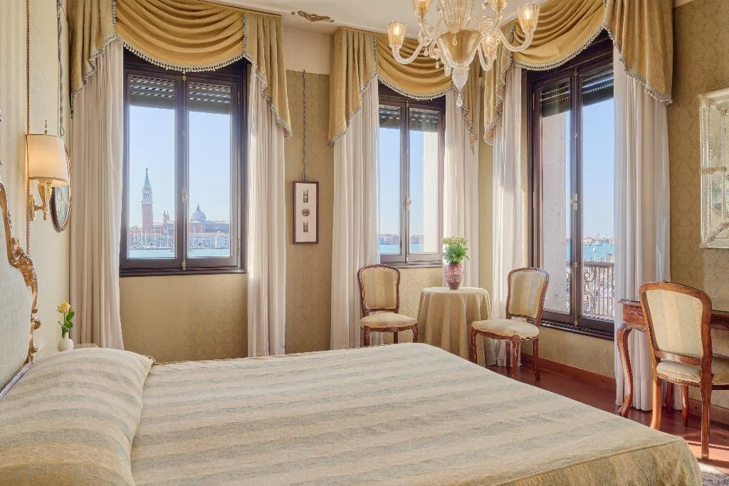DOUBLE SUPERIOR Room, Locanda Vivaldi, Venice