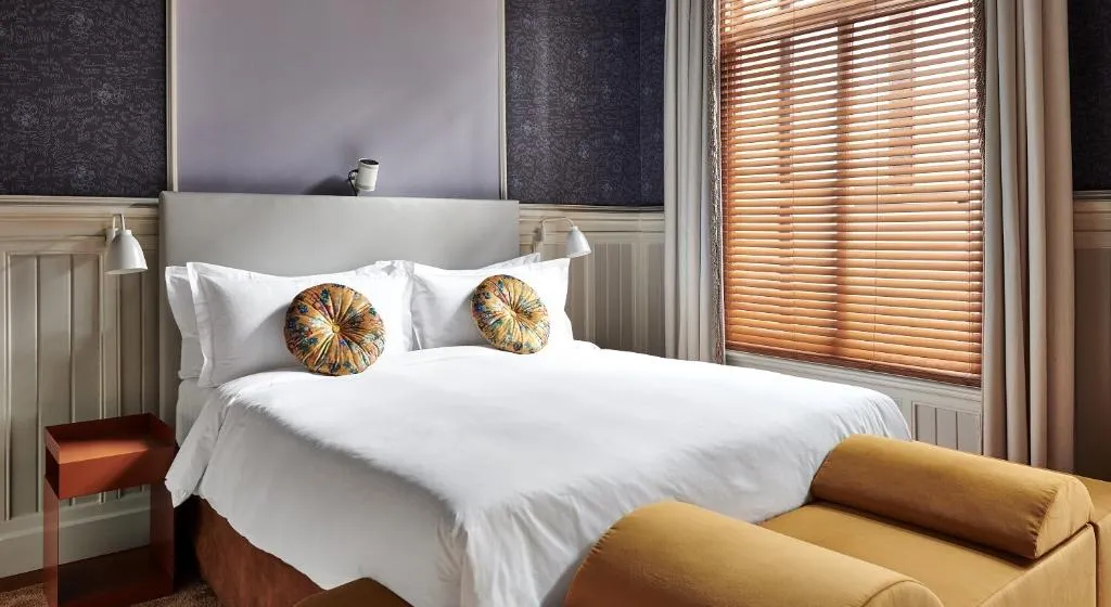 SUITE STANDARD Room, De LEurope Amsterdam, Amsterdam