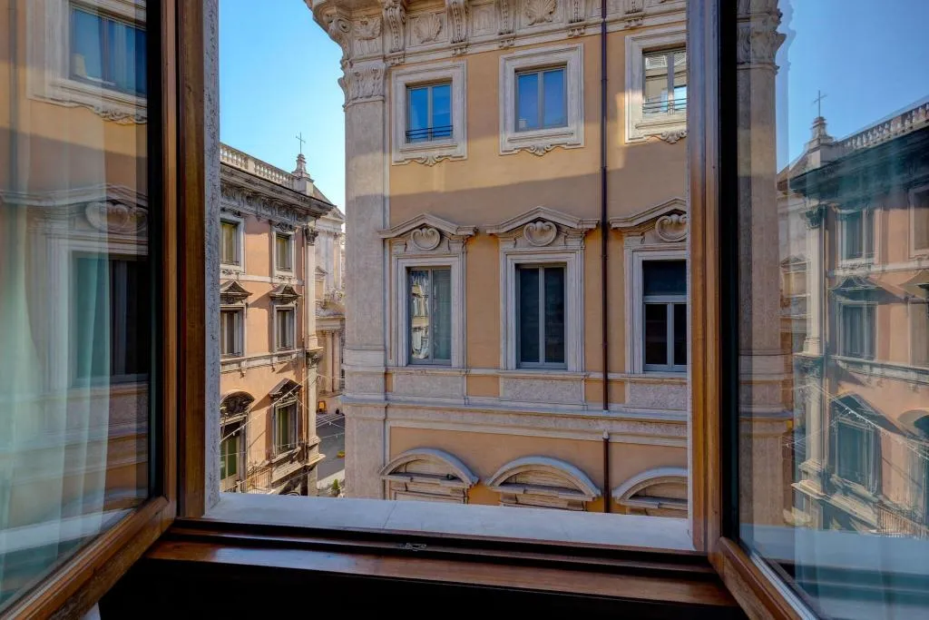 DOUBLE QUEEN SIZE BED Room, Singer Palace Hotel, Rome
