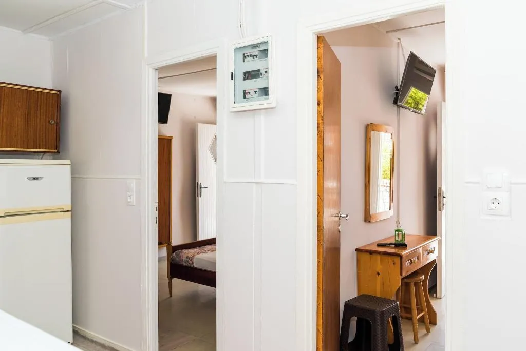Room, Roussa's Studios and Apartments, Zante