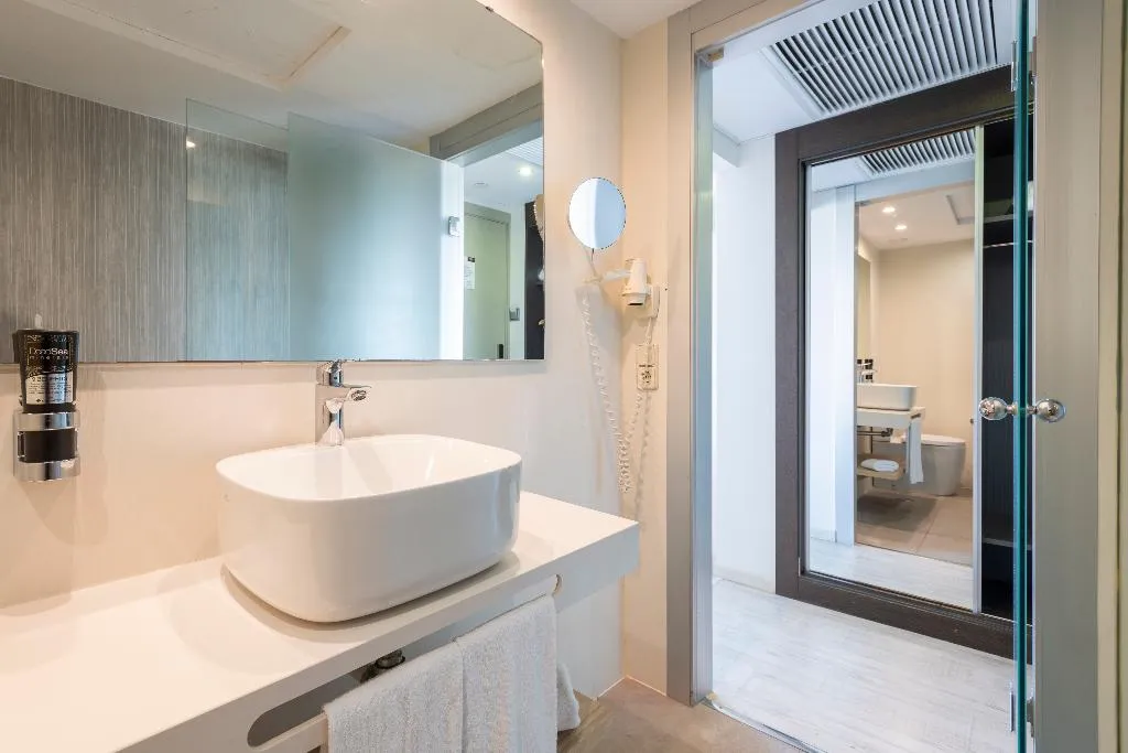 TRIPLE COMFORT Room, Leonardo Royal Hotel Mallorca, Majorca